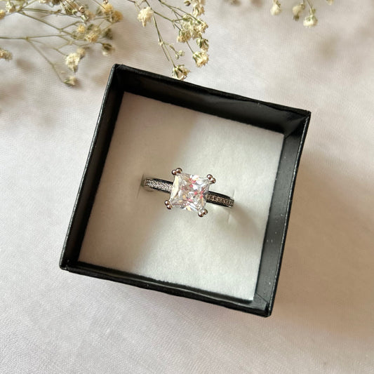 Stylish daily wear ring for women