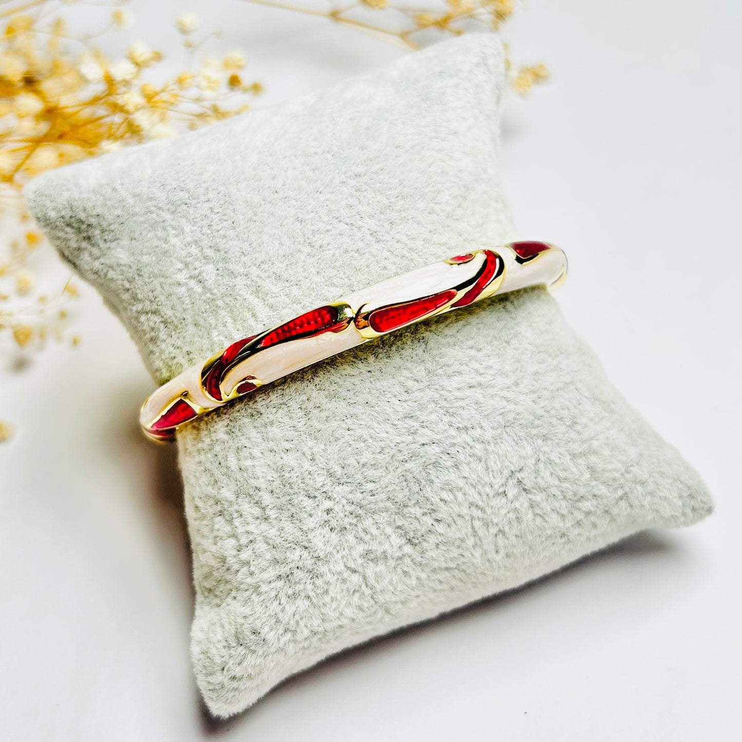 Trendy cuffs for women