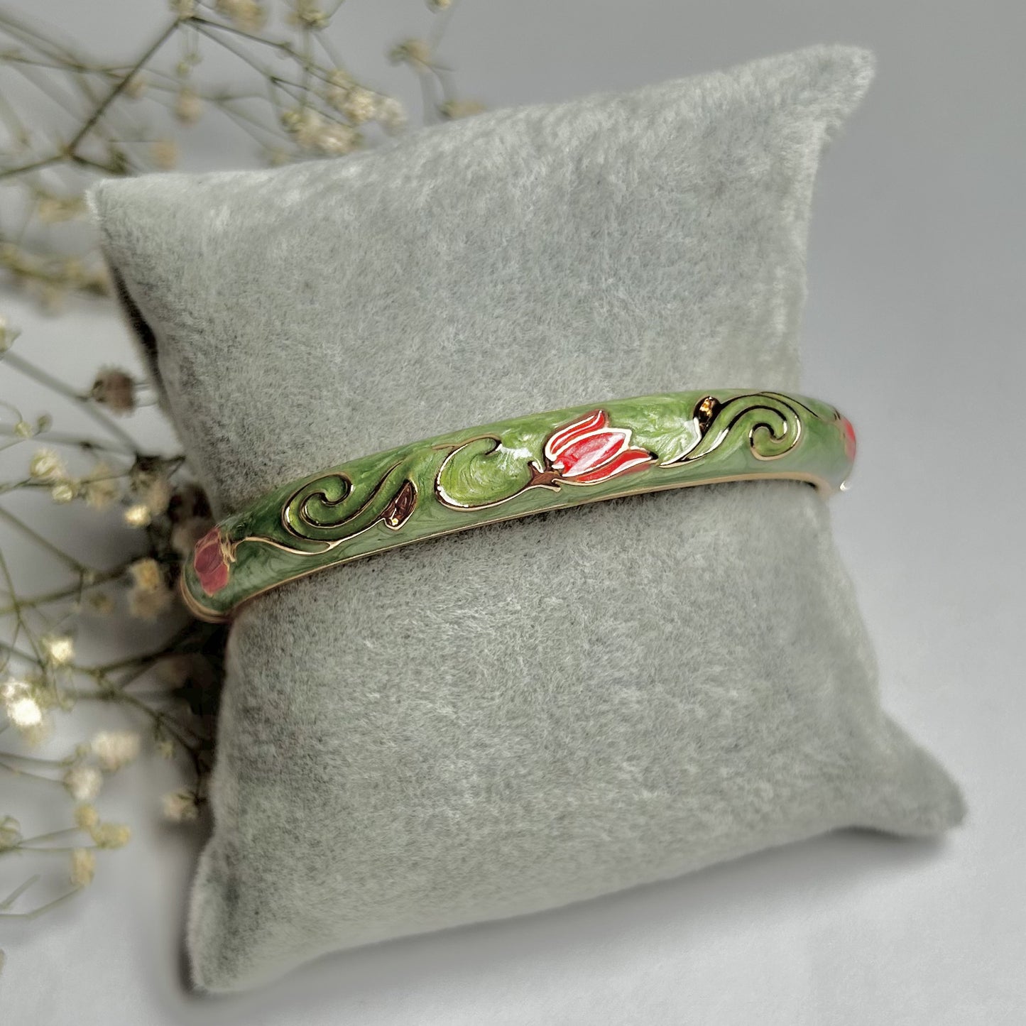 Meadow Charm Vintage Cuff