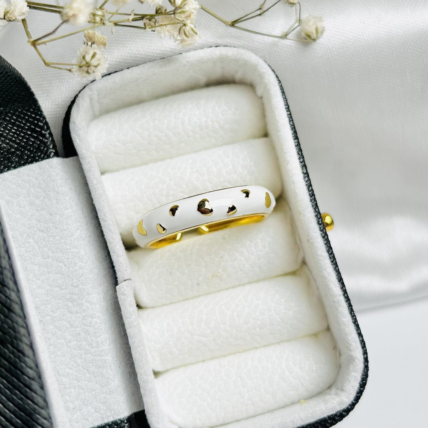 Gold Hearts Ring