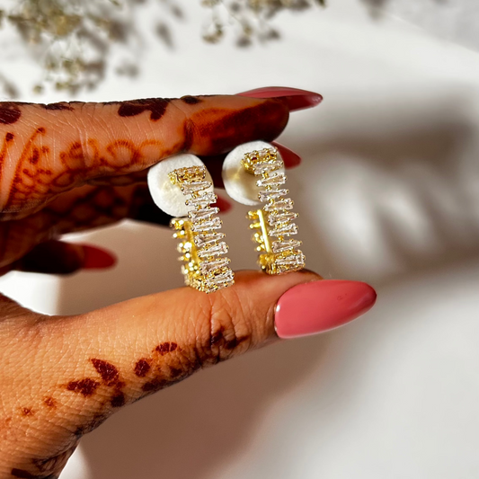 Stylish anti-tarnish hoops for women