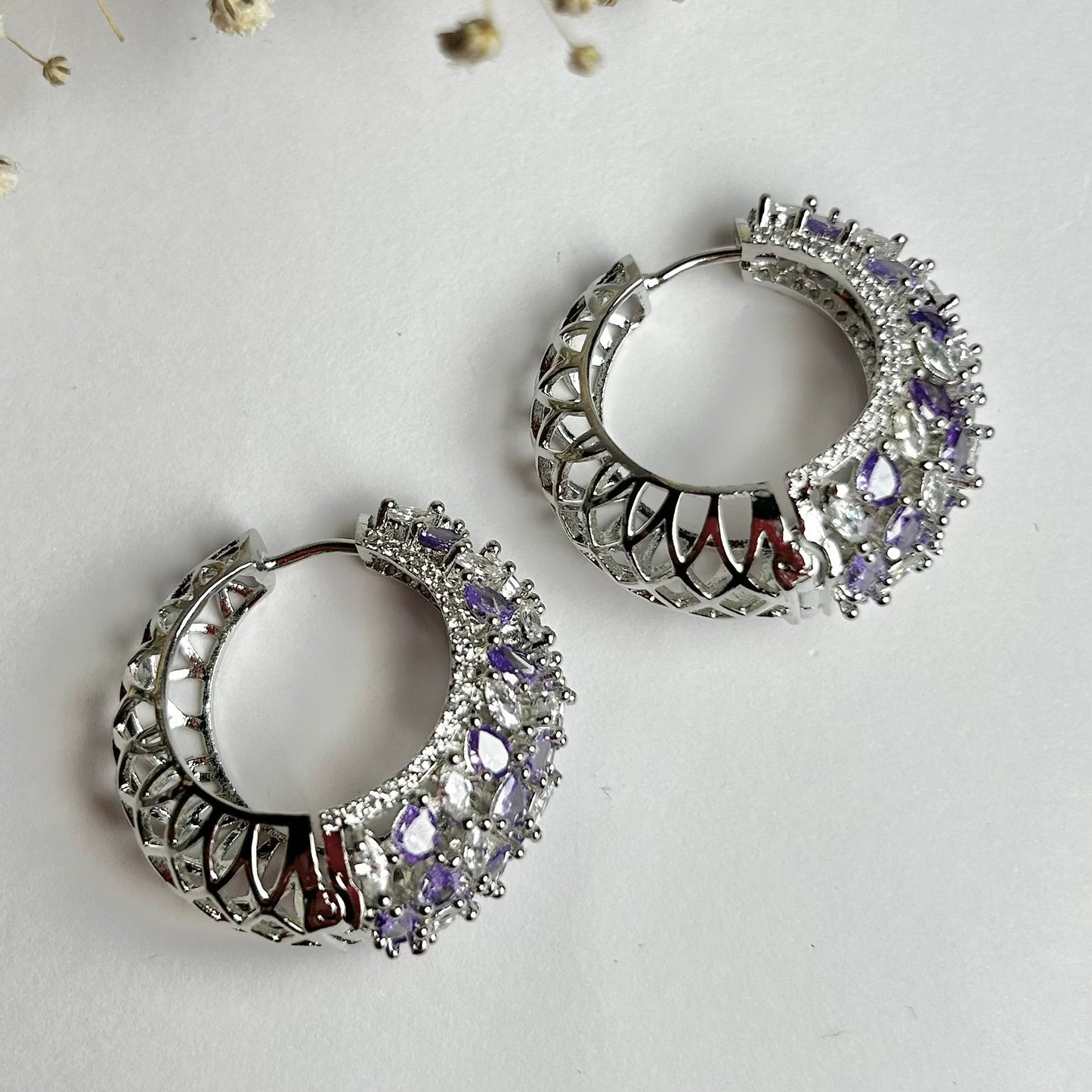 Amira Chaandbaali - Minimalist Bling
