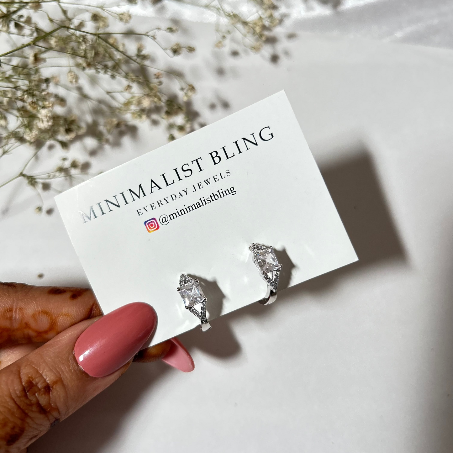 Modern looking earrings for girls