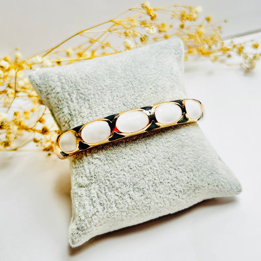 Viral enamel cuffs
