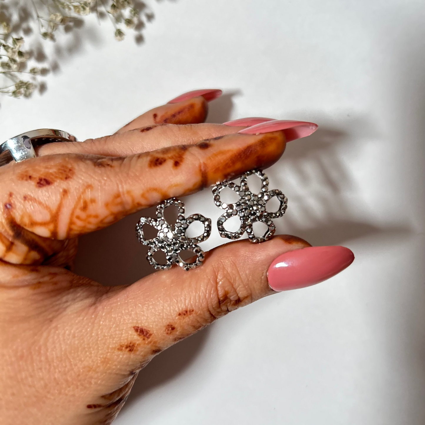 Bloom Studs
