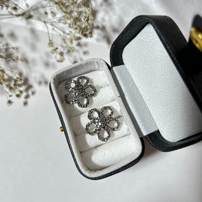Bloom Studs