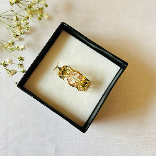 Gaze modern daily wear ring for women