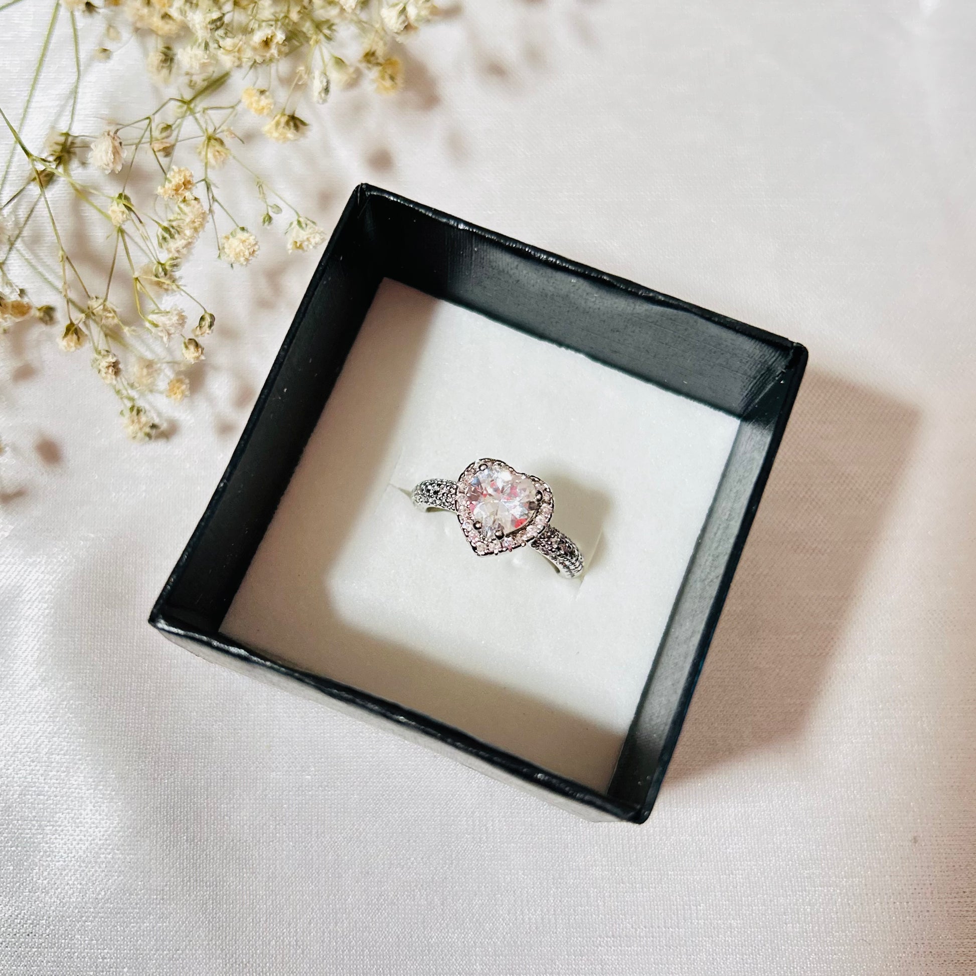 Heart shaped ring for daily wear