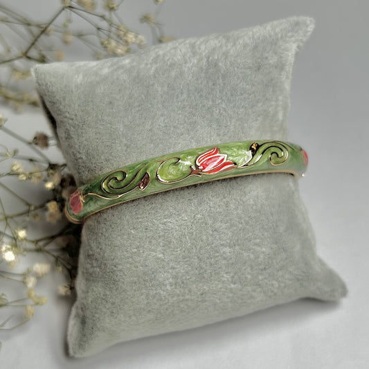 Meadow Charm Vintage Cuff