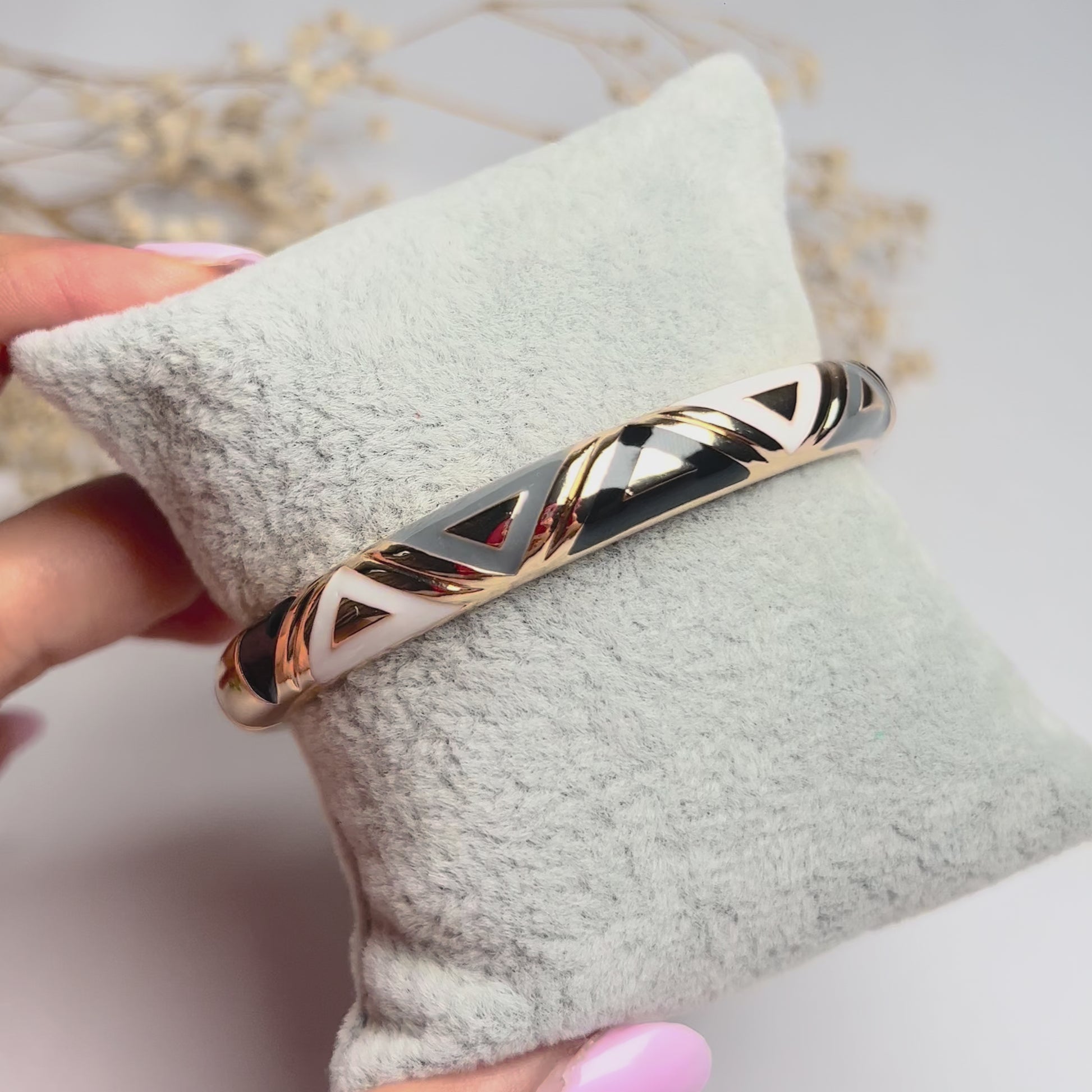 Viral vintage cuffs
