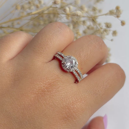 Office wear solitaire ring