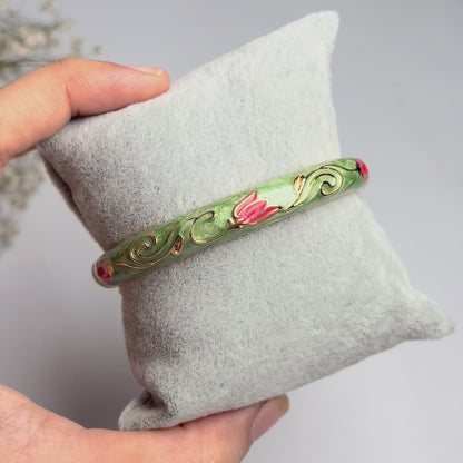 Meadow Charm Vintage Cuff