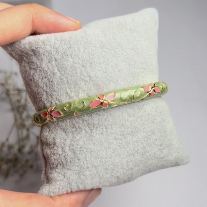 Sage Lace Vintage Cuff